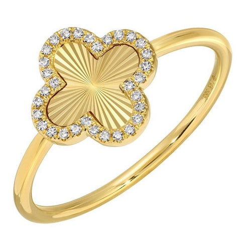 14Kt Diamond Bezeled Fluted Clover Ring