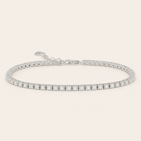 studio image of diamond bracelet in 14k gold