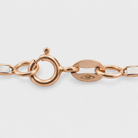 Spring ring clasp and 18K hallmark on the Italian rose and white gold Valentino chain necklace.